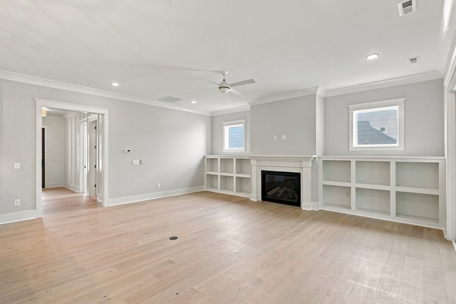 Representative unfurnished interior of a home built from the The Emerson by RobuckHomes in Stonehenge, Raleigh (Image 207).