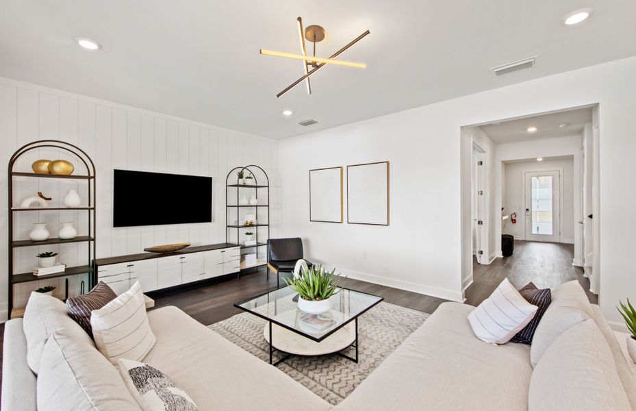 Furnished interior view inside a new home in Fox Hollow, Spartanburg (Image 3).