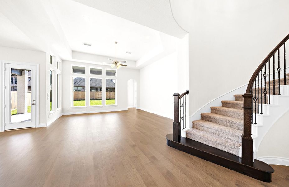 **Representative photo** **Representative photo**