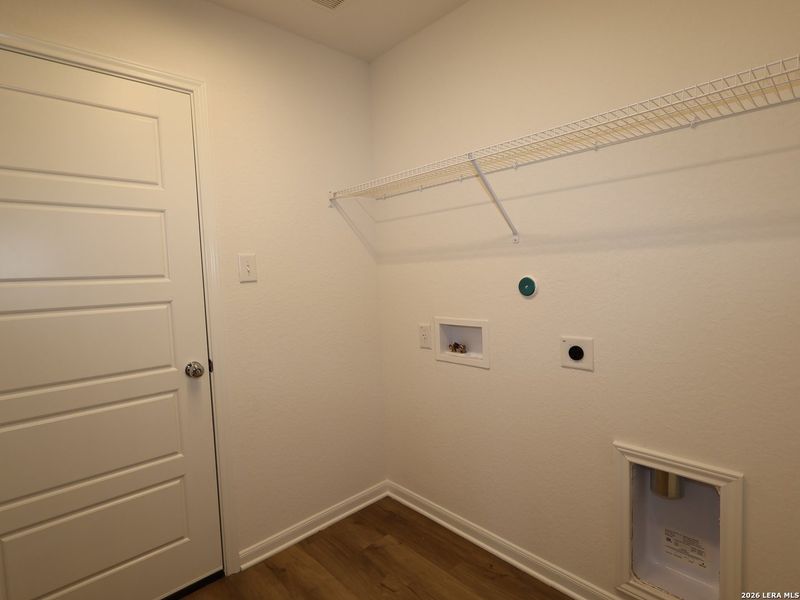 Spacious, unfurnished interior of a new home in Jordan's Ranch, San Antonio (Image 18). Spacious, unfurnished interior of a new home in Jordan's Ranch, San Antonio (Image 18).