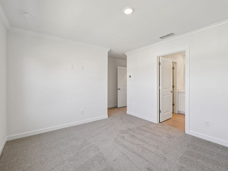 Spacious, unfurnished interior of a new home in Meadows at Wilson Farms - The Heights Series, Fort Mill (Image 14).