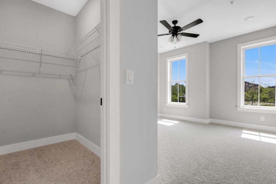 Spacious, unfurnished interior of a new home in Echo Park, Suwanee (Image 22).