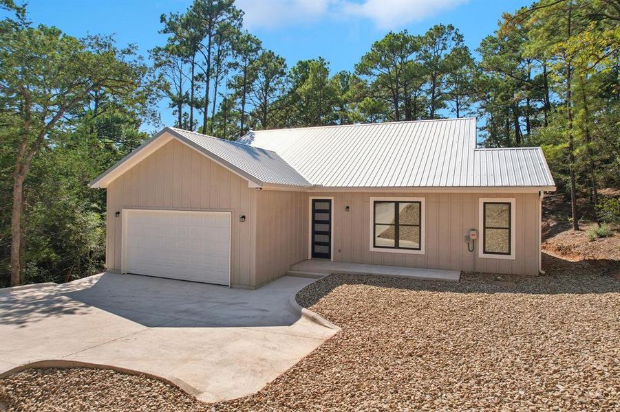 170 Akaloa Lane:  Welcome Home!