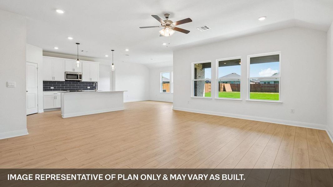 Spacious, unfurnished interior of a new home in Riverview, Georgetown (Image 9).