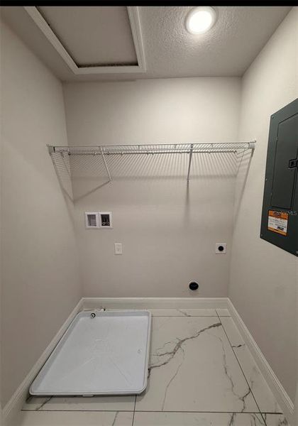 Spacious, unfurnished interior of a new home in , Kissimmee (Image 20).