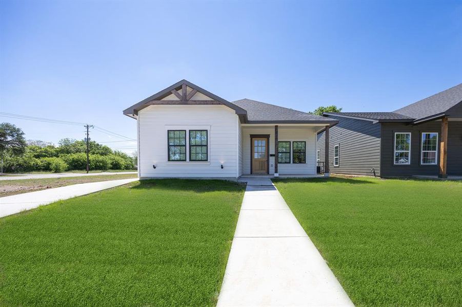 Front exterior of a new home in , Fort Worth, TX, highlighting curb appeal (Image 2). Front exterior of a new home in , Fort Worth, TX, highlighting curb appeal (Image 2).
