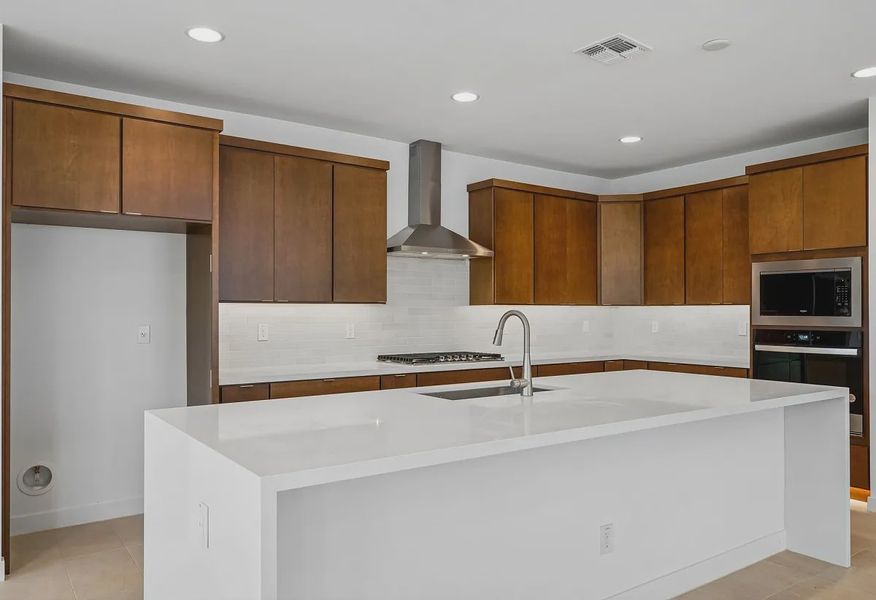 Kitchen - 8 of 14