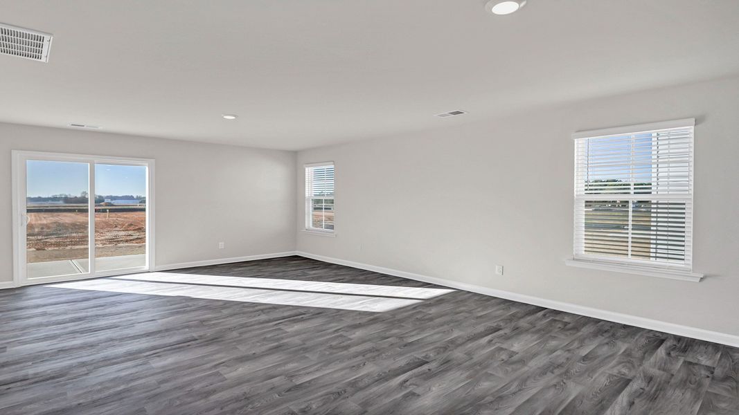 Spacious, unfurnished interior of a new home in Hunter's Branch, Hopkins (Image 18).