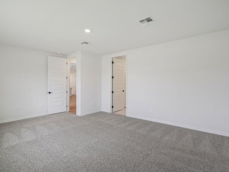 Spacious, unfurnished interior of a new home in Oakfield Trails - Signature Series, Parrish (Image 8).