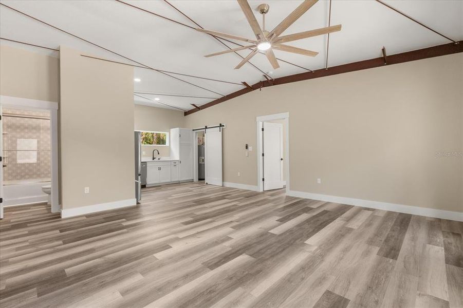 Spacious, unfurnished interior of a new home in , Homosassa (Image 15).