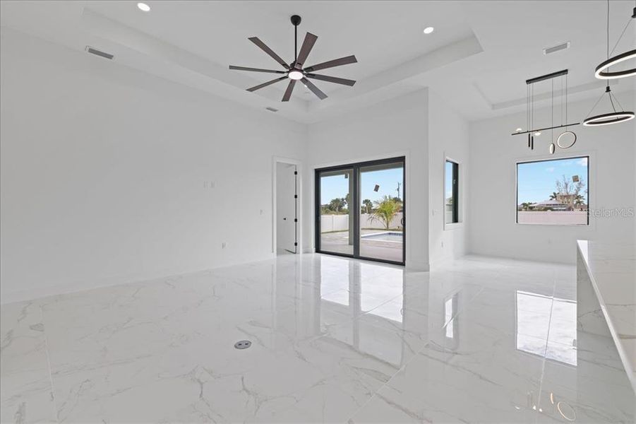 Spacious, unfurnished interior of a new home in , Port Charlotte (Image 14).