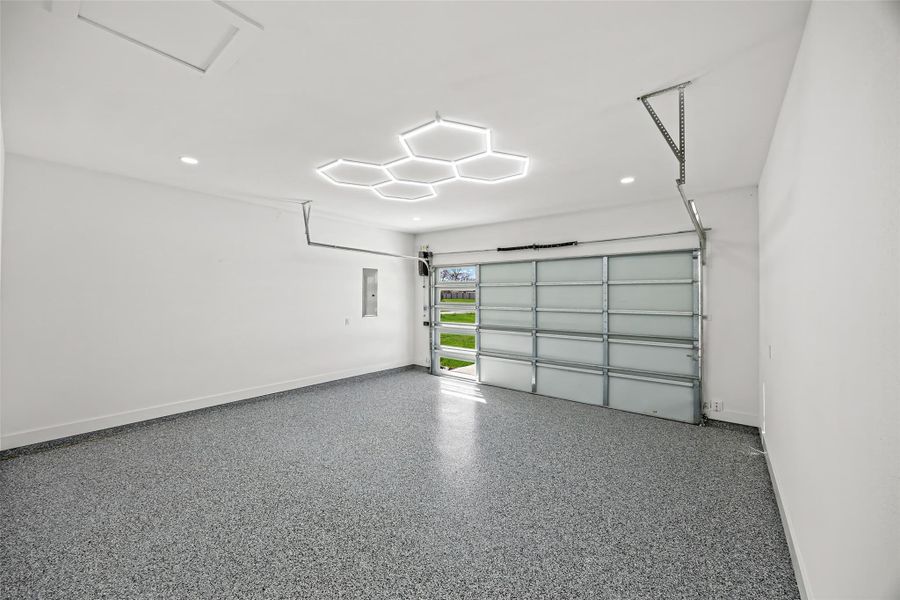 Spacious, unfurnished interior of a new home in , Dayton (Image 30).