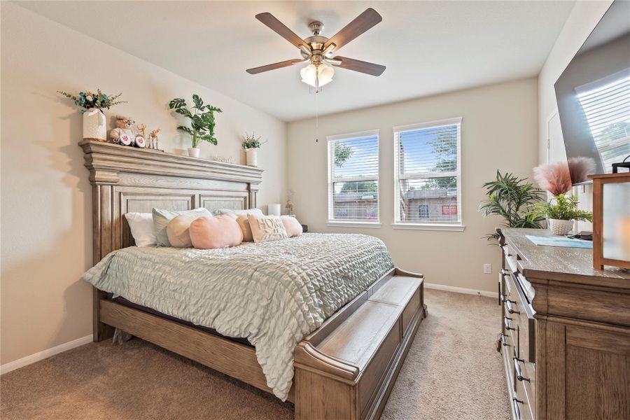 Furnished interior view inside a new home in , Pasadena (Image 9).