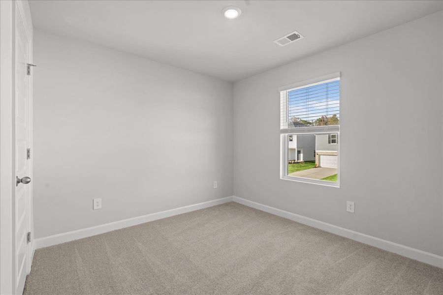Spacious, unfurnished interior of a new home in Creek Ridge - Heritage Collection, Spartanburg (Image 16).