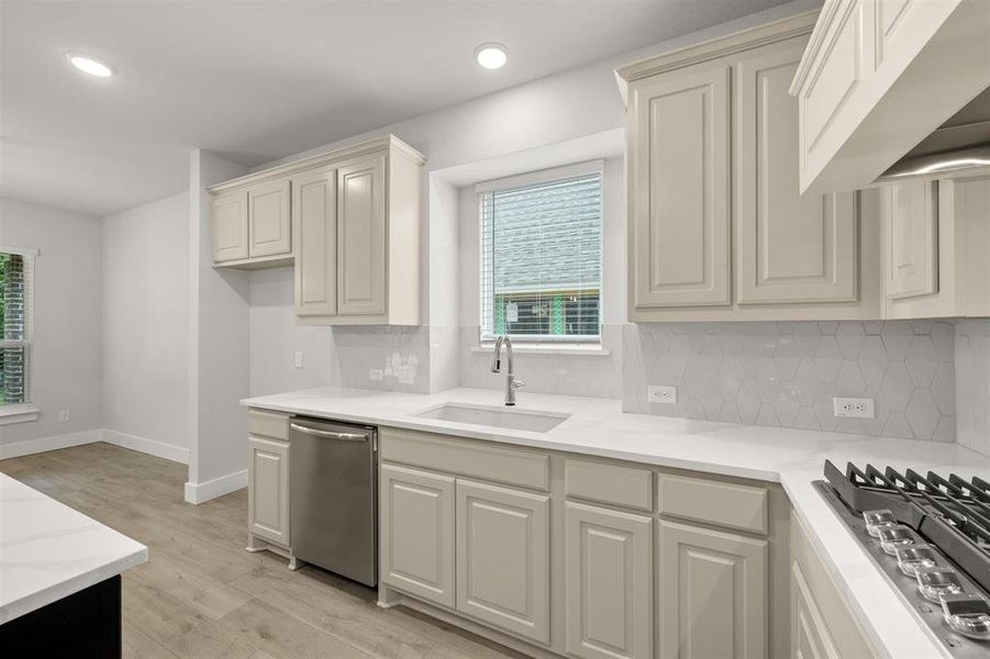 Furnished interior view inside a new home in Oaks of North Grove, Waxahachie (Image 16).