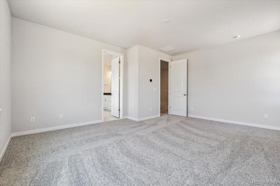 Spacious, unfurnished interior of a new home in Prestige Collection at Parkdale Commons, Lafayette (Image 13). Spacious, unfurnished interior of a new home in Prestige Collection at Parkdale Commons, Lafayette (Image 13).