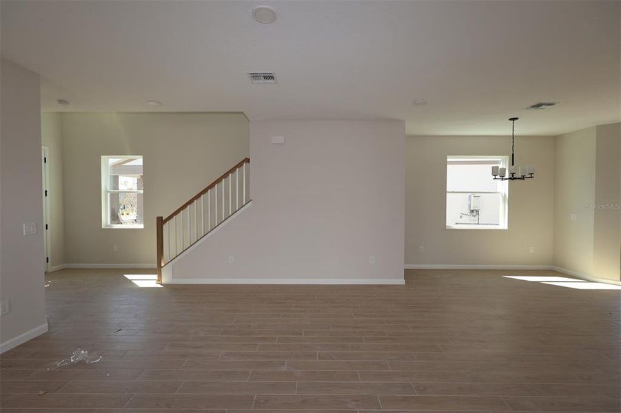 Spacious, unfurnished interior of a new home in Center Lake on the Park, St. Cloud (Image 9).