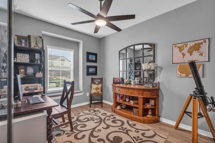 Another angle of a room that can be used as a home office/study. Whatever you want it to be! Another angle of a room that can be used as a home office/study. Whatever you want it to be!
