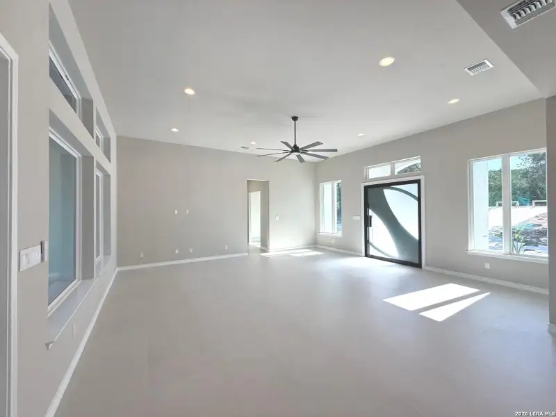 Spacious, unfurnished interior of a new home in , Spring Branch (Image 25).