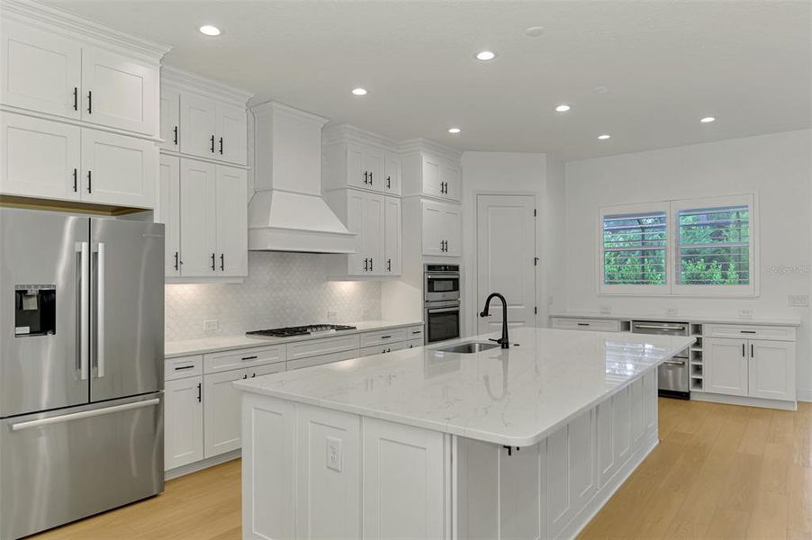 Furnished interior view inside a new home in , Venice (Image 31).