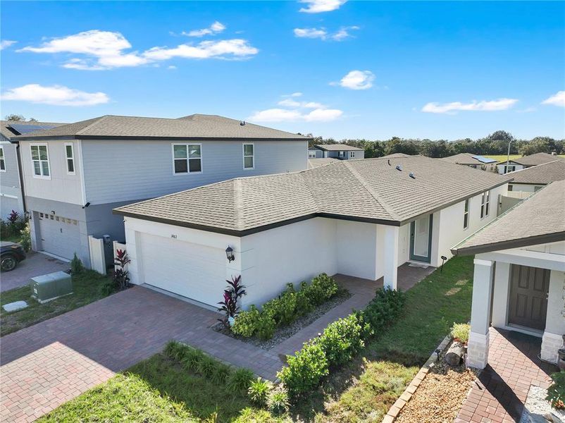 Exterior details and patio area of a home in , Haines City (Image 23).