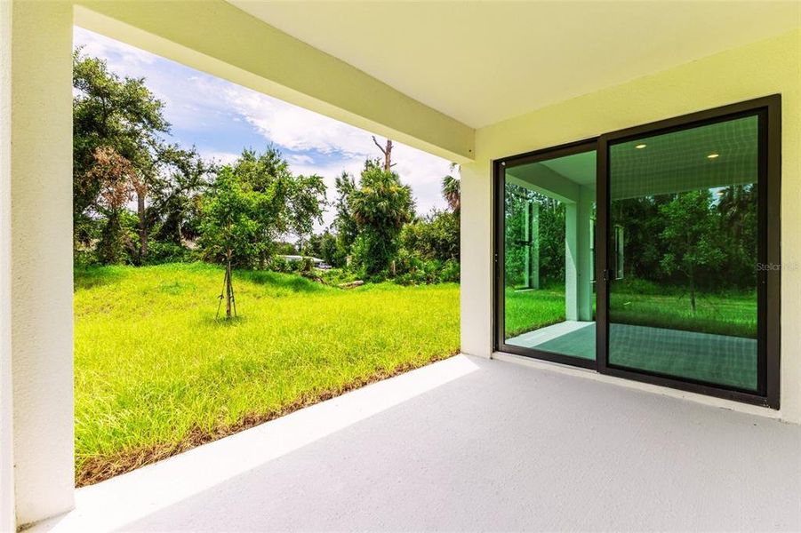 Spacious, unfurnished interior of a new home in , North Port (Image 20).