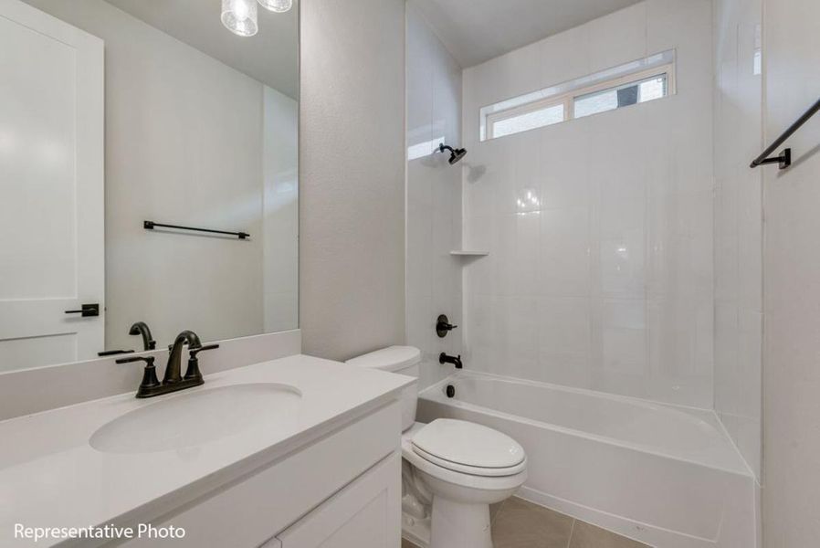 Representative furnished interior of a home built from the Grand Falls by Grand Homes in Monterra, Fate (Image 11).