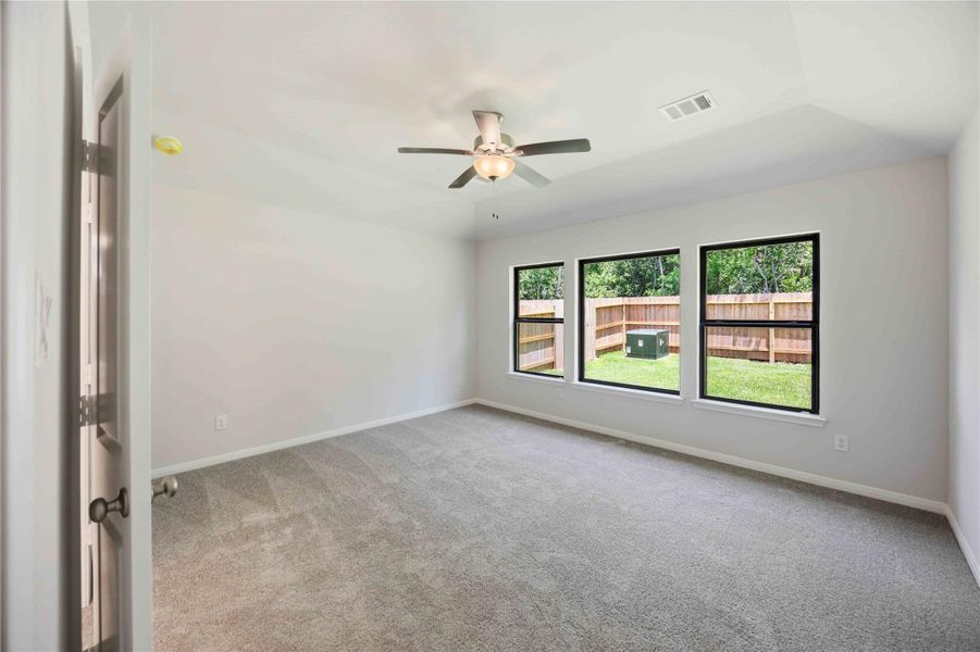 Spacious, unfurnished interior of a new home in Sundance Cove, Crosby (Image 21).