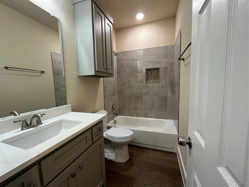 Furnished interior view inside a new home in , Greenville (Image 11).