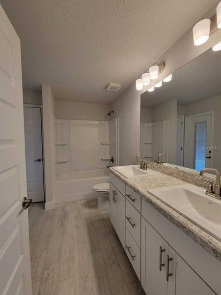 Furnished interior view inside a new home in Marion Oaks, Ocala (Image 8).