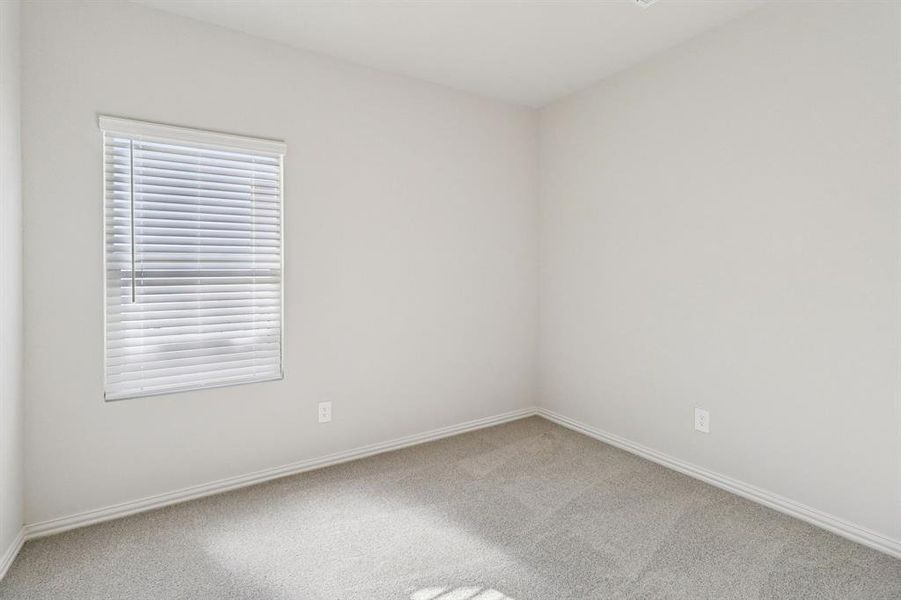 Spacious, unfurnished interior of a new home in Lakehaven - Spring Series, Farmersville (Image 23).