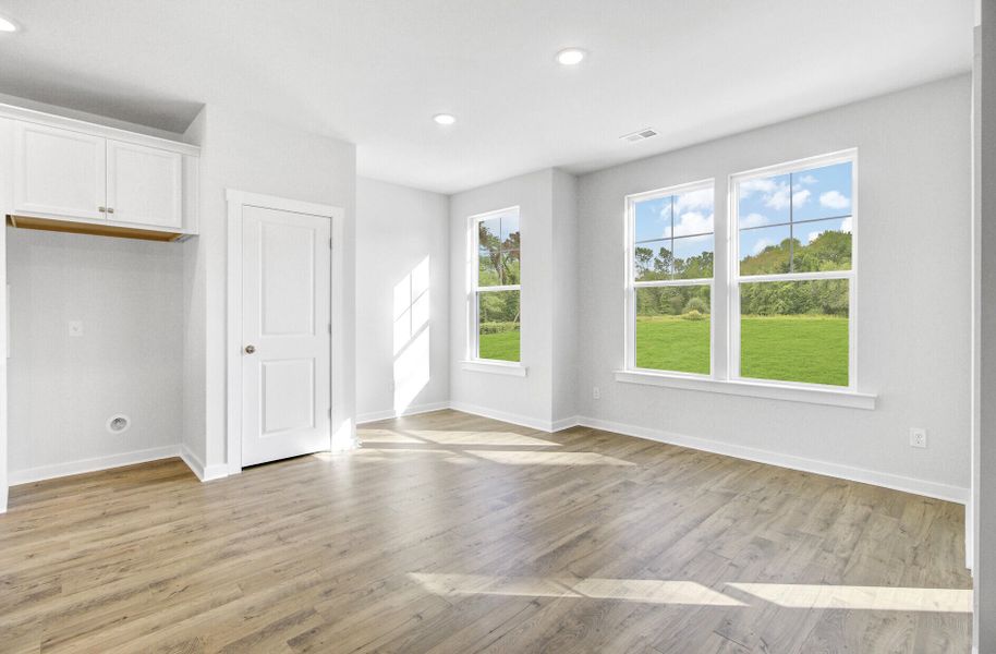 Spacious, unfurnished interior of a new home in Indigo Grove Townhomes, Johns Island (Image 29).