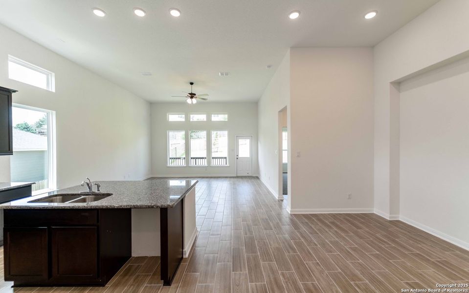 Furnished interior view inside a new home in Homestead, Schertz (Image 4).