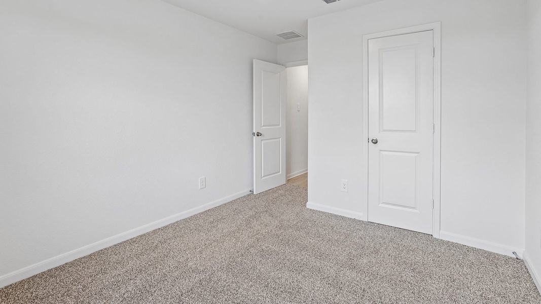 Spacious, unfurnished interior of a new home in Briarwood, Elgin (Image 16).