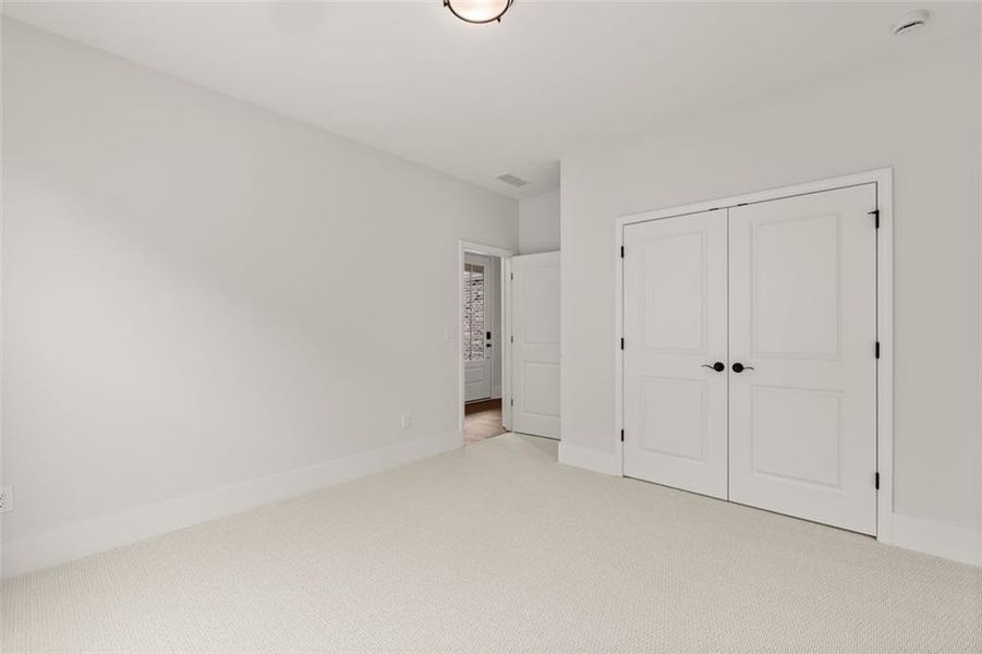 Spacious, unfurnished interior of a new home in Soleil Summit Chase, Snellville (Image 19). Spacious, unfurnished interior of a new home in Soleil Summit Chase, Snellville (Image 19).
