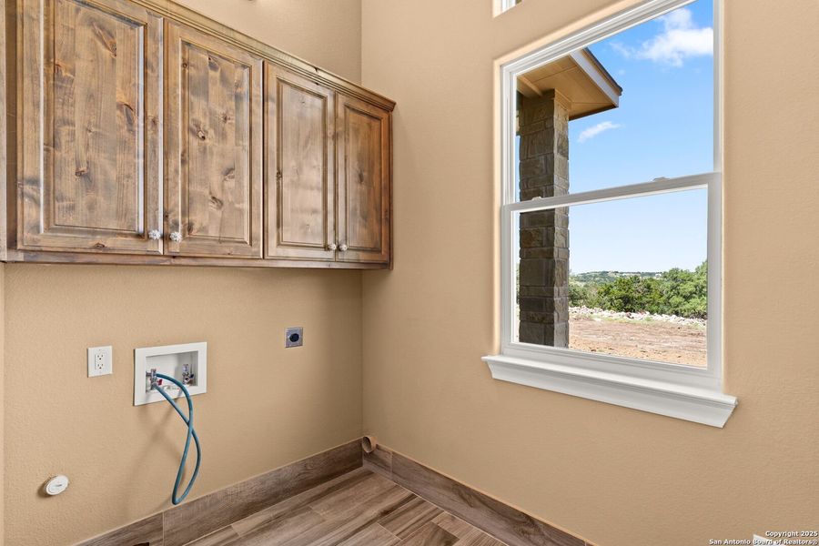 Image 27 of a home in .