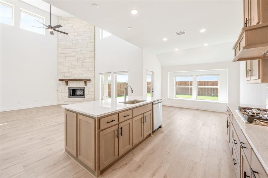 Furnished interior view inside a new home in Terracina, Rockwall (Image 13). Furnished interior view inside a new home in Terracina, Rockwall (Image 13).