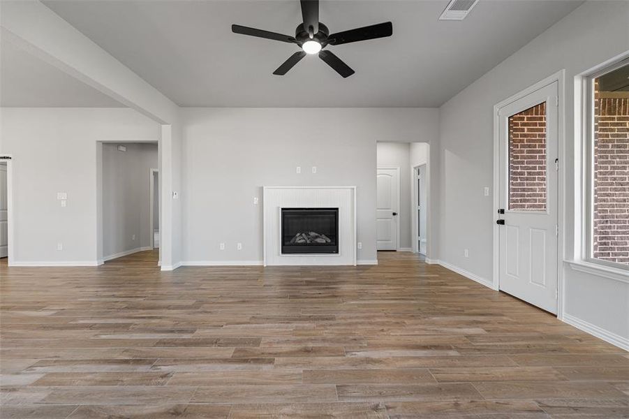 Spacious, unfurnished interior of a new home in Morningstar, Aledo (Image 29).