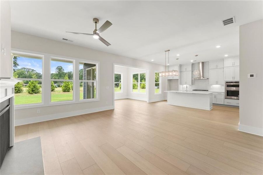 Spacious, unfurnished interior of a new home in Hillgrove Preserve, Powder Springs (Image 51).