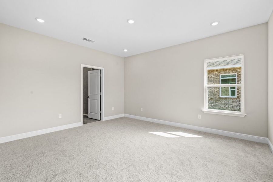 Spacious, unfurnished interior of a new home in Natureview, Freeport (Image 26).