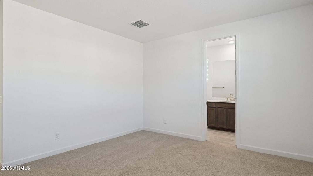 3985_Phoenician_Lot 2081_Aloravita_Peori 3985_Phoenician_Lot 2081_Aloravita_Peori