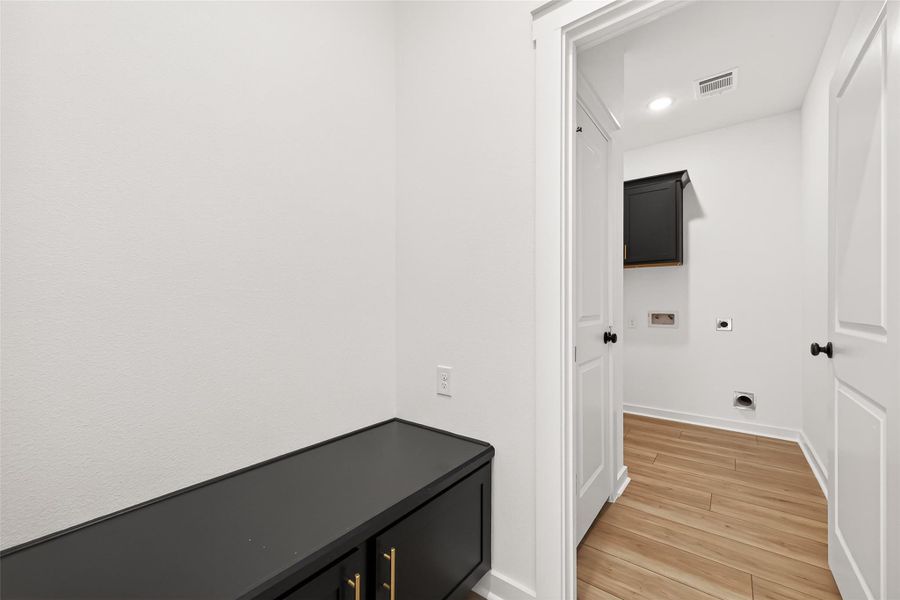Spacious, unfurnished interior of a new home in Mostyn Springs, Magnolia (Image 21).