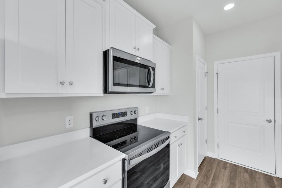 Furnished interior view inside a new home in Hillcrest, Ravenel (Image 14).