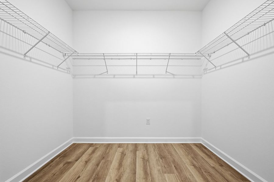 Spacious, unfurnished interior of a new home in Barton's Bend, Crestview (Image 30).