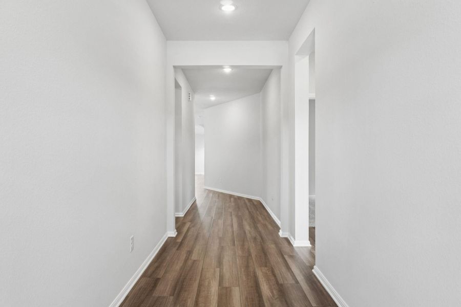Spacious, unfurnished interior of a new home in Saint Tropez, Houston (Image 11). Spacious, unfurnished interior of a new home in Saint Tropez, Houston (Image 11).