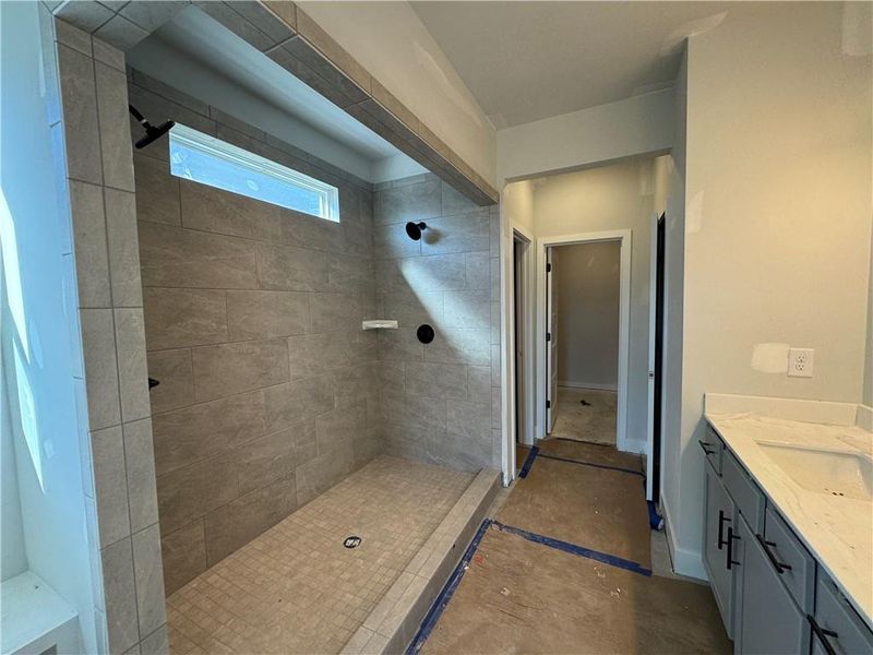 Image 33 of a home in Rosewood Lake Preserve.