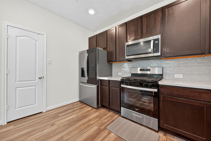 Furnished interior view inside a new home in Creekside Court, Magnolia (Image 34). Furnished interior view inside a new home in Creekside Court, Magnolia (Image 34).