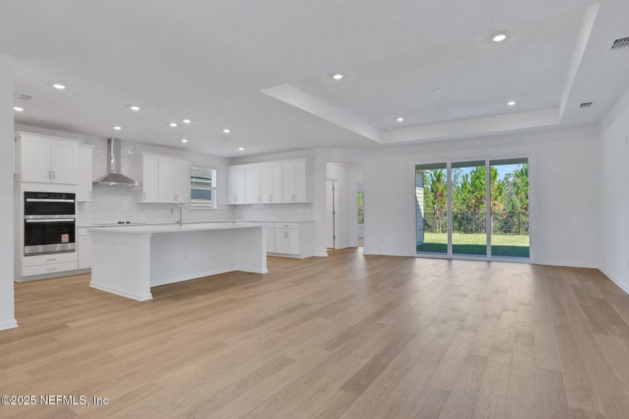 Spacious, unfurnished interior of a new home in , Green Cove Springs (Image 33).