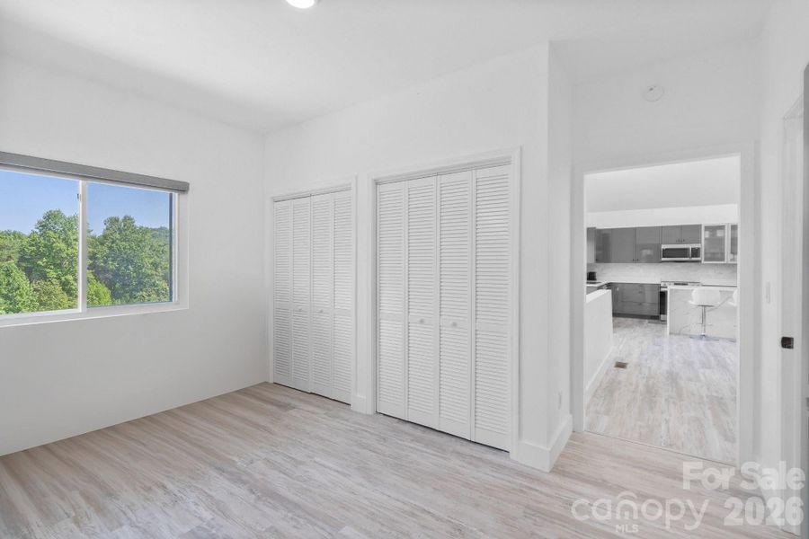 Flex Room adjacent to Primary