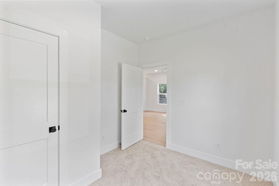 Spacious, unfurnished interior of a new home in , Shelby (Image 18).